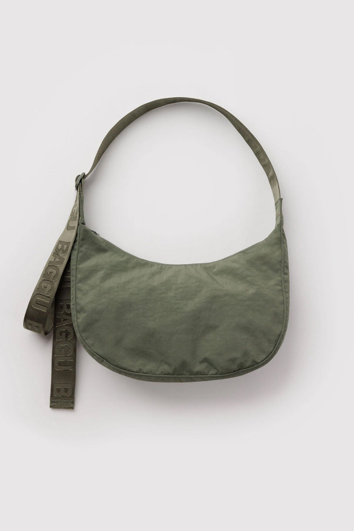 BAGGU Medium Nylon Crescent Bag Caper