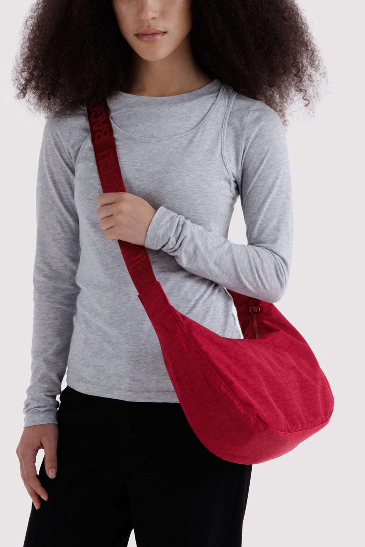 BAGGU Medium Nylon Crescent Bag Cherry