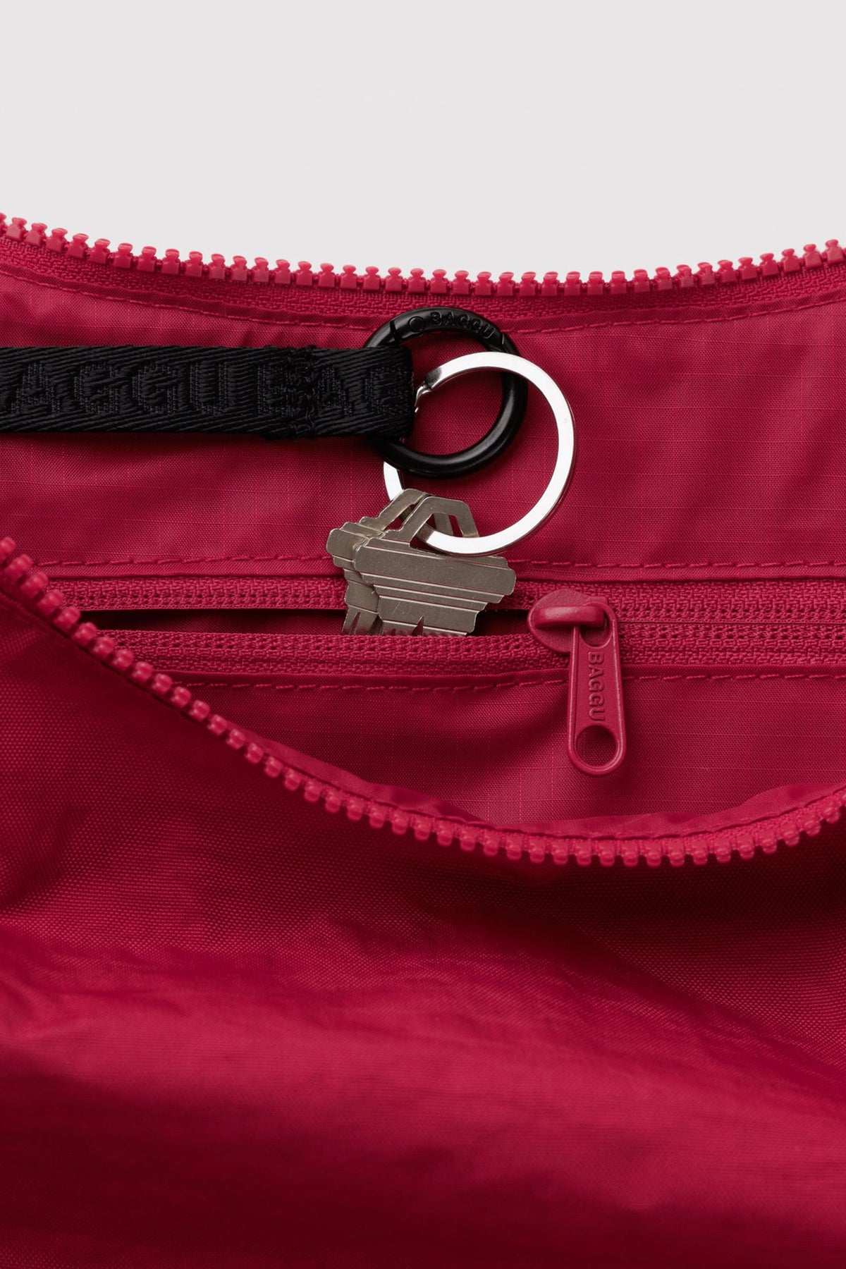 BAGGU Medium Nylon Crescent Bag Cherry
